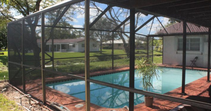 Garden patio — Davie